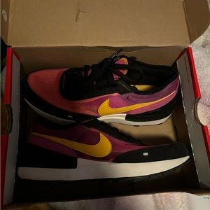 Pink Nike waffle on ( GS)